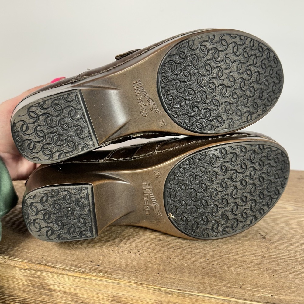 Dansko Tamara Professional Clogs Womens 36 Buckle Brown Leather Nurse Comfort - Picture 8 of 8